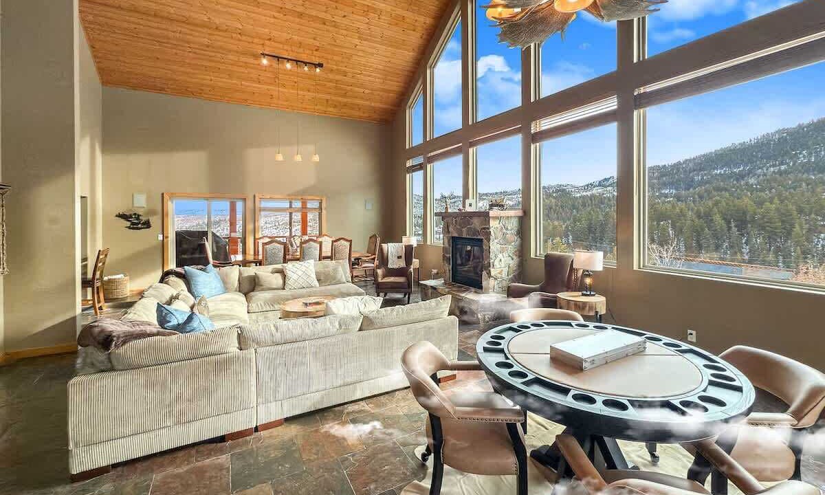 Photo of Bedroom in Summit Park