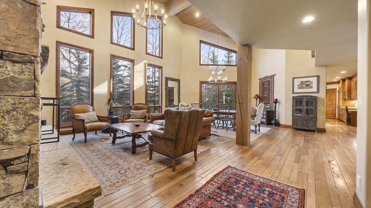 Photo of Livingroom in Deer Valley
