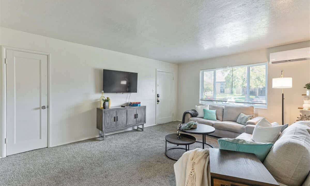 Photo of Livingroom in Bountiful