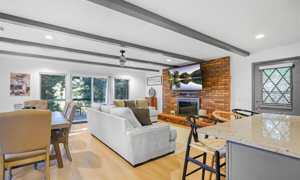 Photo of Livingroom in North Ogden