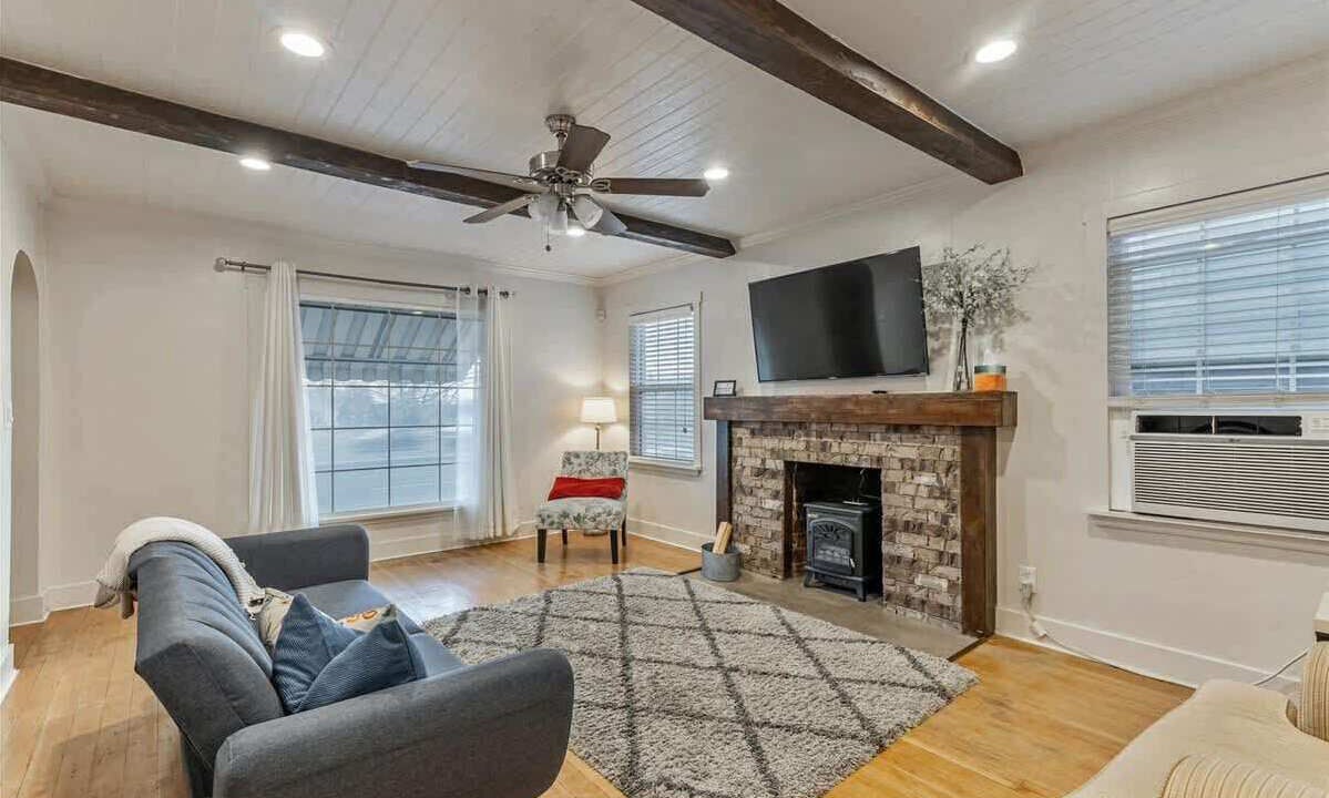 Photo of Livingroom in Provo