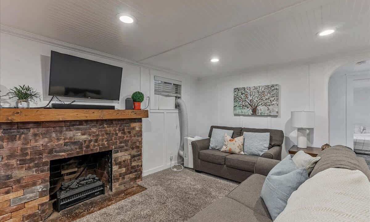 Photo of Livingroom in Provo