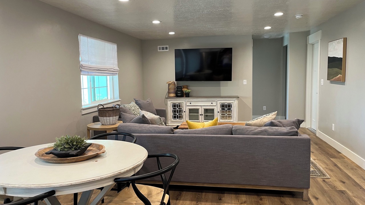 Photo of Livingroom in Pleasant Grove