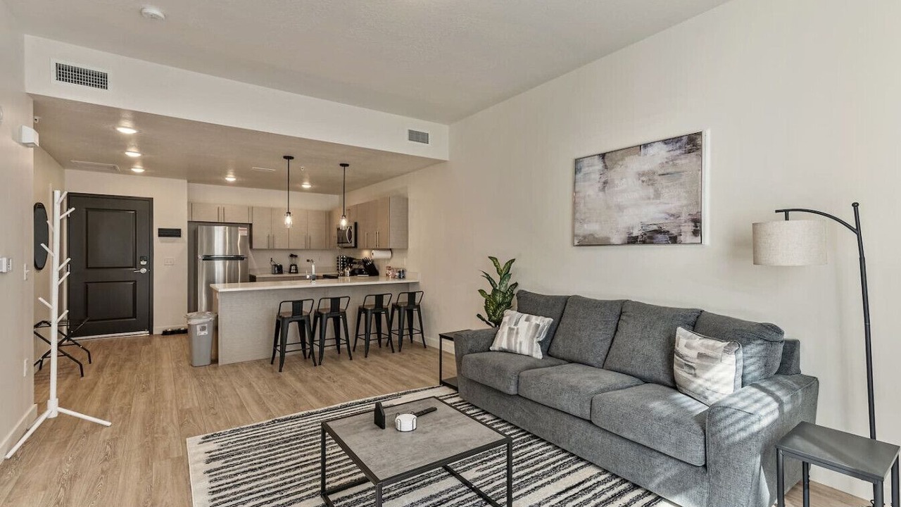 Photo of Livingroom in Draper