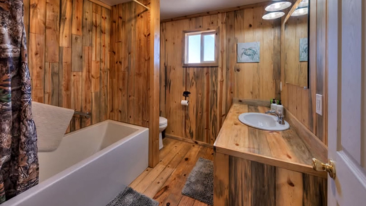 Photo of Bathroom in Blanding
