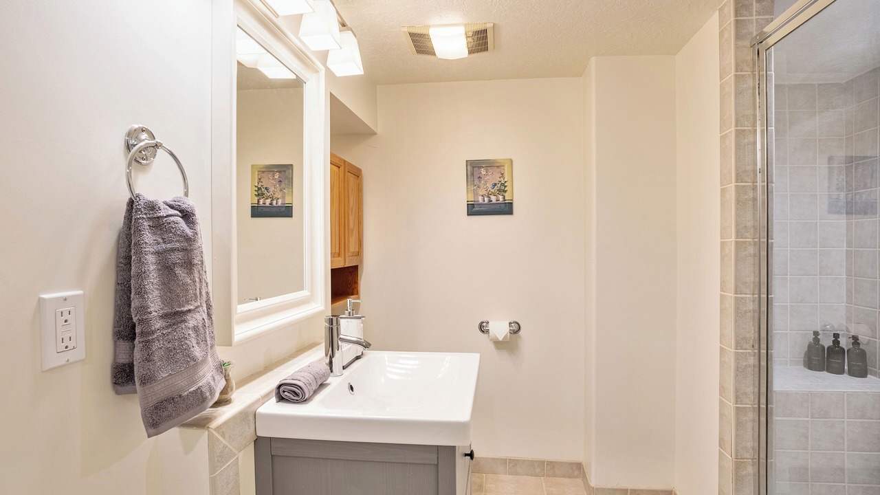 Photo of Bathroom in Cottonwood Heights