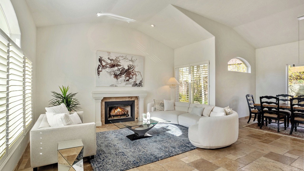 Photo of Livingroom in Cottonwood Heights