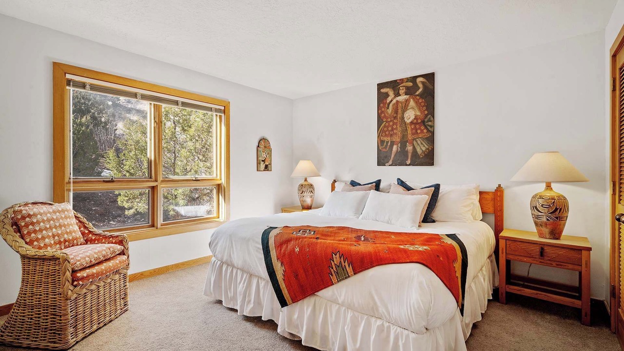 Photo of Bedroom in Nambe Pueblo