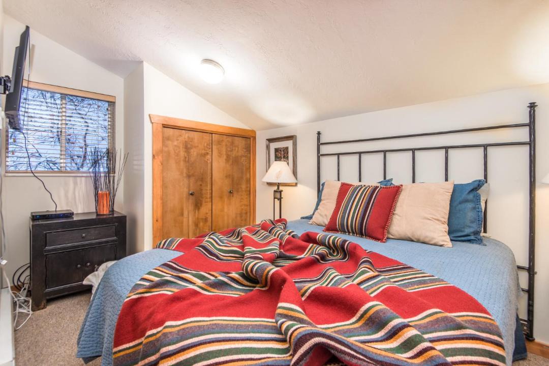 Photo of Bedroom in Sundance