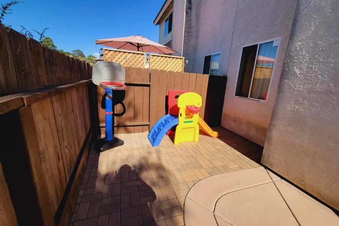 Photo of Others in Vista