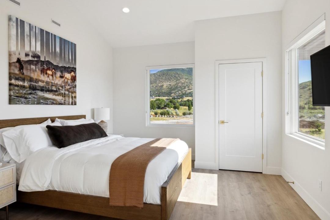 Photo of Bedroom in Midway