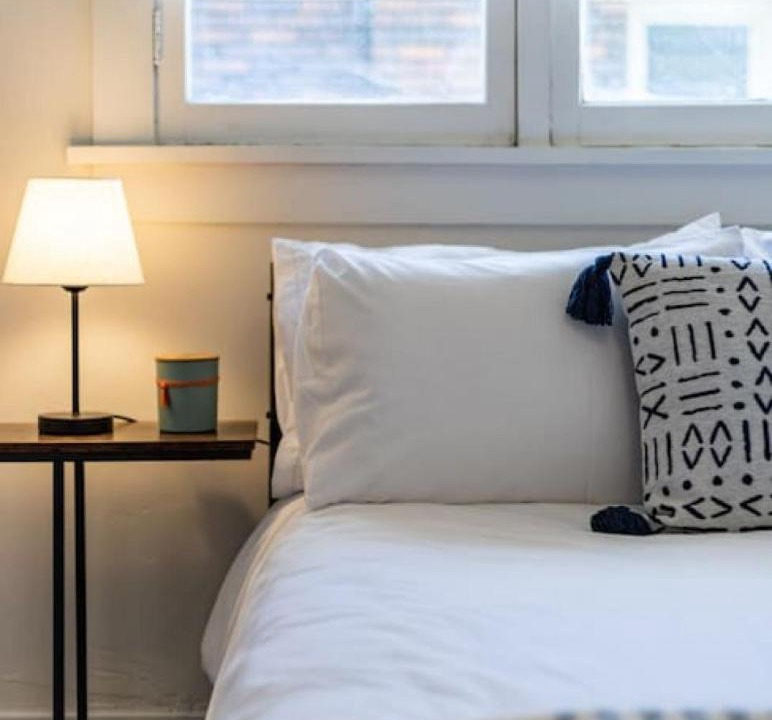 Photo of Bedroom in People's Freeway