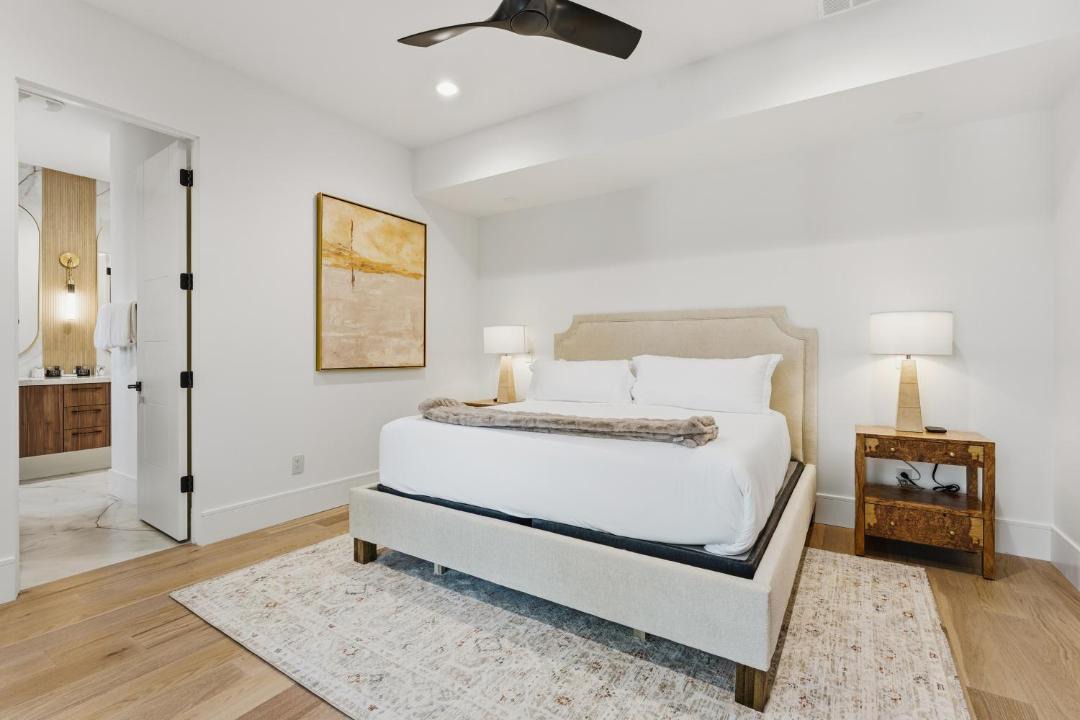 Photo of Bedroom in Summit Park