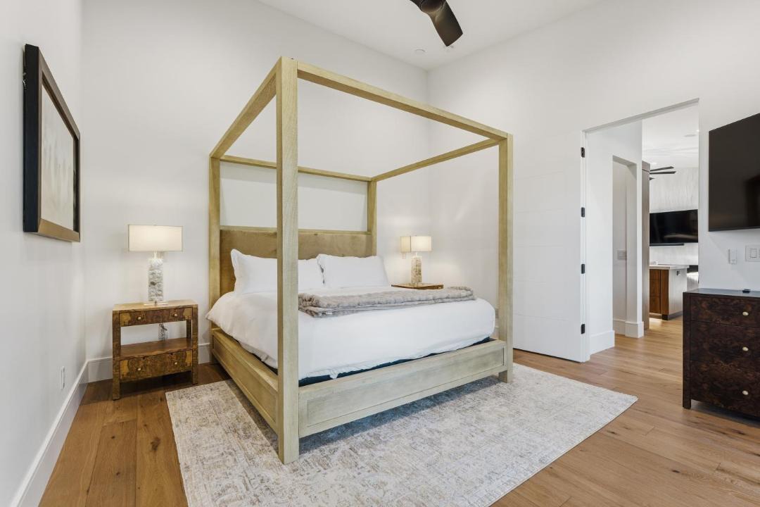 Photo of Bedroom in Summit Park