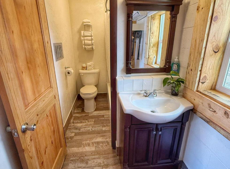 Photo of Bathroom in Bluff