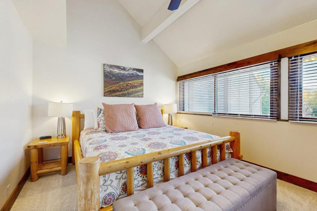 Photo of Bedroom in Park Meadows