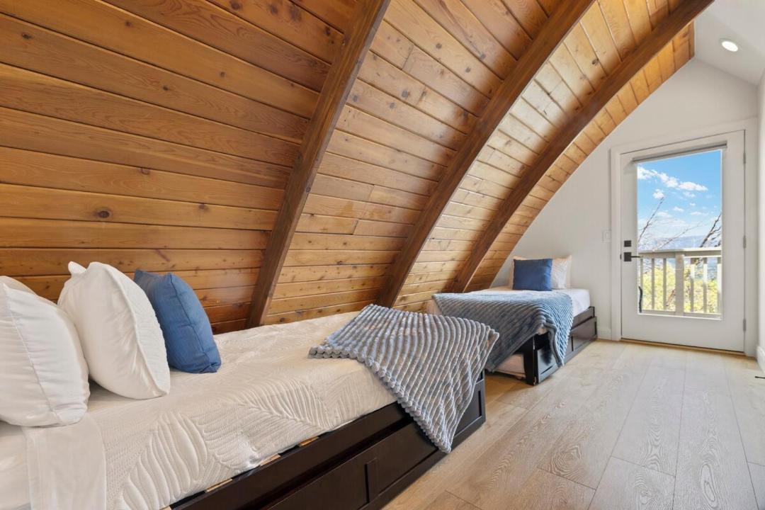 Photo of Bedroom in Midway