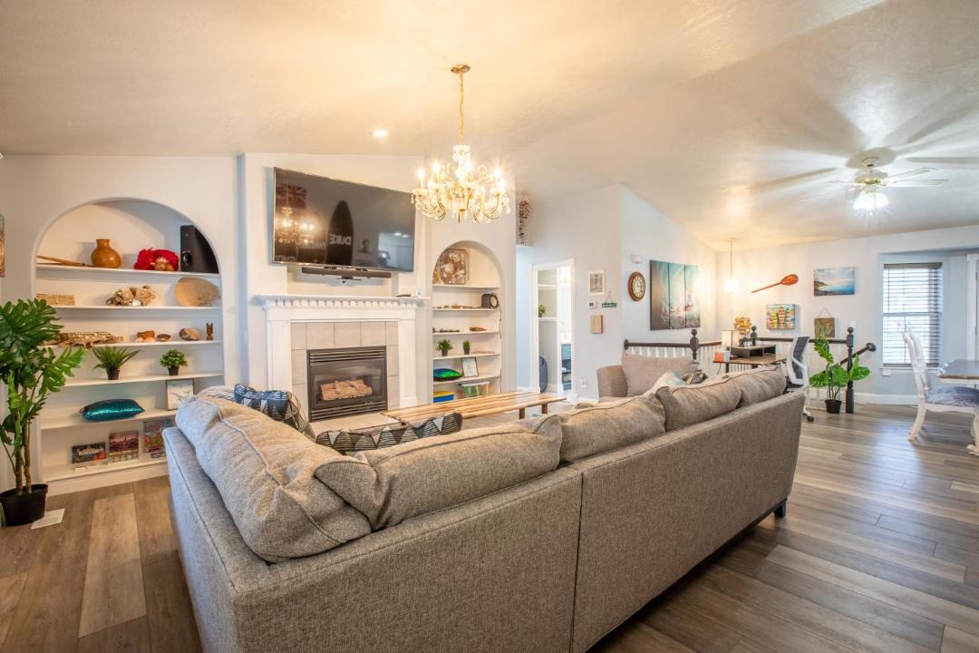 Photo of Livingroom in Pleasant Grove