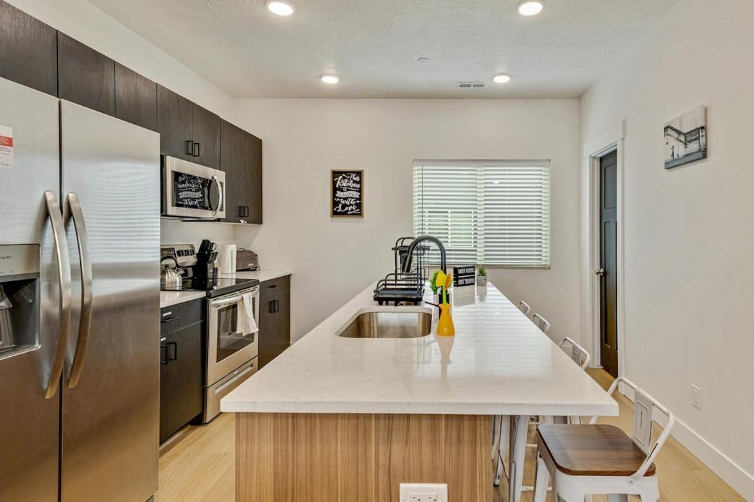 Photo of Kitchen in People's Freeway