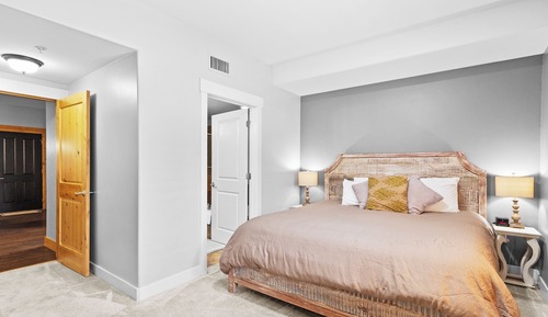 3-Bedroom Condominium #3203