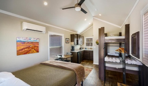 Deluxe Studio, Balcony, Mountain View