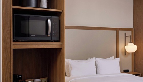 Room, 2 Queen Beds, Accessible Bathtub