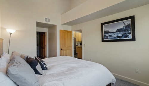2 Bedroom Condo 305B