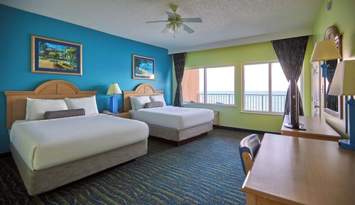 Premier Suite, Kitchen, Beachfront (Queen/Queen)