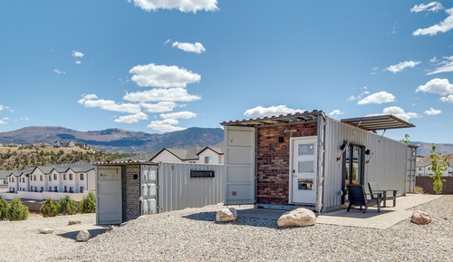 House (2 Bedrooms)