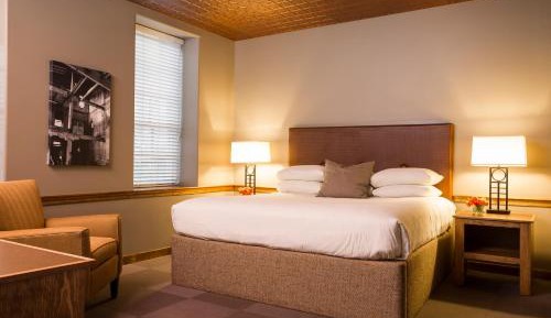 Queen Room