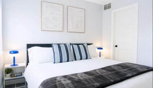 Classic One-Bedroom Apartment with King Bed