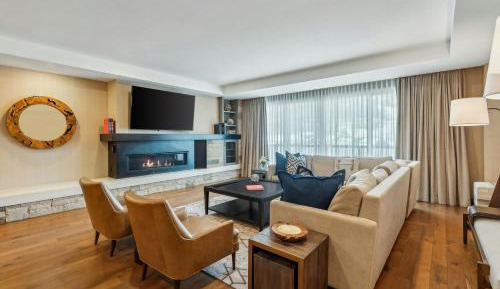 Two-Bedroom Residence with Balcony and Fireplace