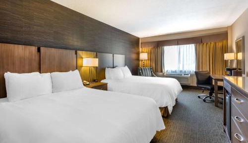 Queen Room with Two Queen Beds and Balcony - Non-Smoking