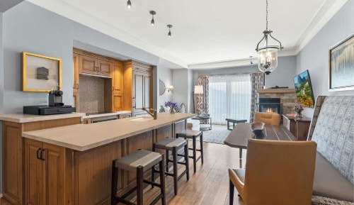 Luxury, 1 Bedroom Suite, 1 King, Slopeside view