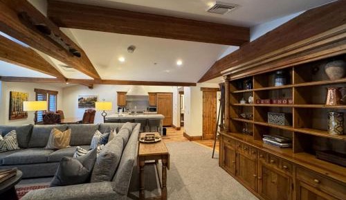 Deluxe One Bedroom