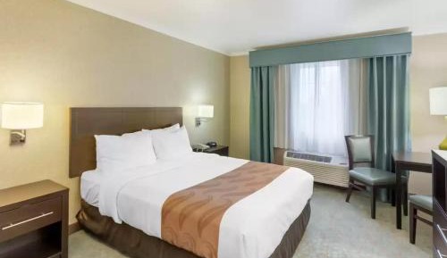 Queen Room - Accessible/Nonsmoking