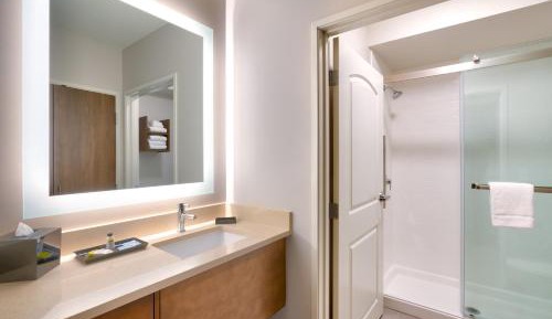 Two-Bedroom Suite with Two Bathrooms and Mobility Accessible Tub - Non-Smoking