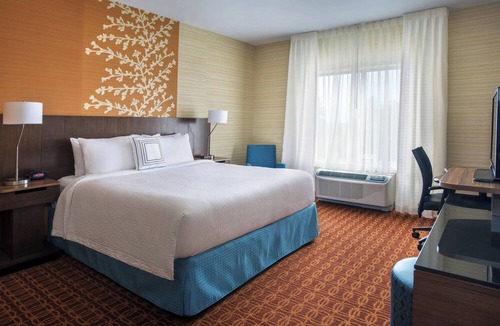 New Castle Hotel | Fairfield Inn & Suites Wilmington New Castle