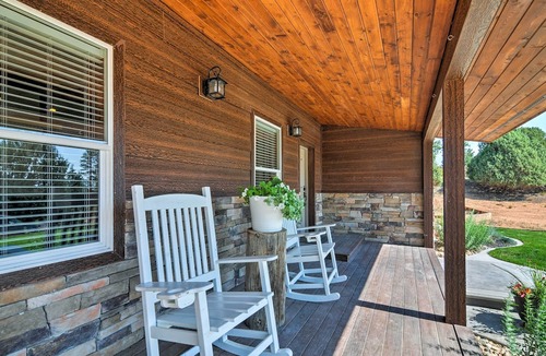 Bryce Canyon Cottage | Luxe Home ~ 2 Mi to Bryce Canyon National Park!