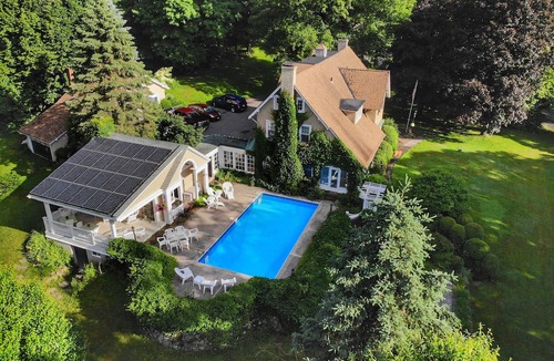 Fitchburg Bed & Breakfast | Howarth House B&B