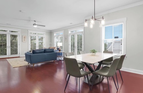 Old West Broad Neighborhood Cottage | 2 Units w/Free Parking Walkable Historic District The Juliette by Avantstay