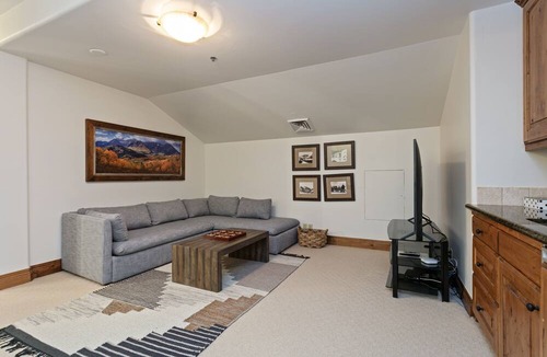 Empire Pass Condo | Grand Lodge - Four Bedroom Condo #405 - Ski-in/ski-out by Deer Valley Resort