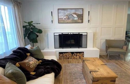 Sandy House | Charming 4 Bedroom House In The Heart of Sandy!