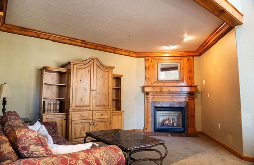 Midway Condo | 3 Bedroom Zermatt Villages 773 Condo
