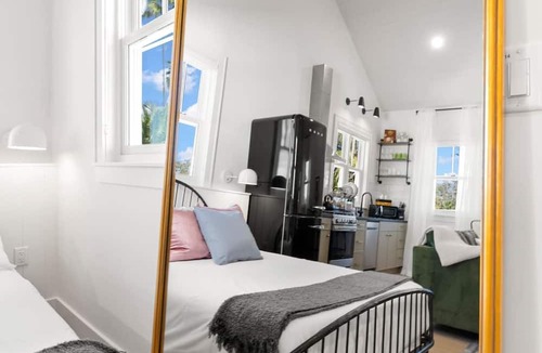 Historic Ybor Apartment | Casa Julieta Luxury Ybor-themed Studio