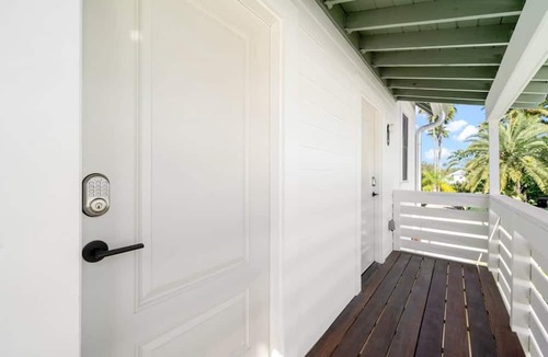 Historic Ybor Apartment | Casa Julieta Luxury Ybor-themed Studio