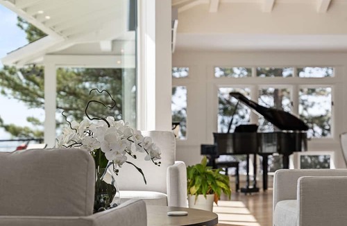 Olympus Cove House | Exclusive Resort Escape: Heated Pool, Spa & Pickleball by RedAwning