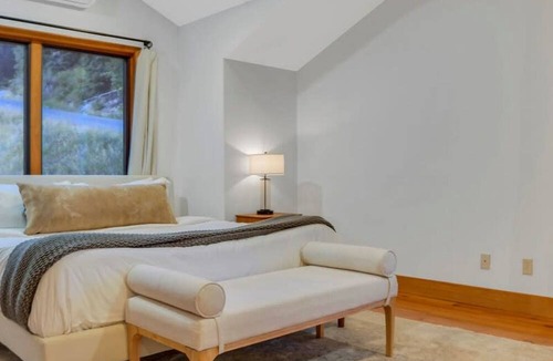 Summit Park House | Park City Mountain Retreat 4BR Hot Tub Fire Pit