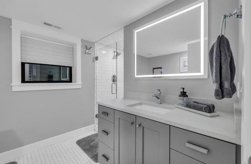 Holladay House | Welcome Home to Your Warm and Cozy Fully Renovated Oasis