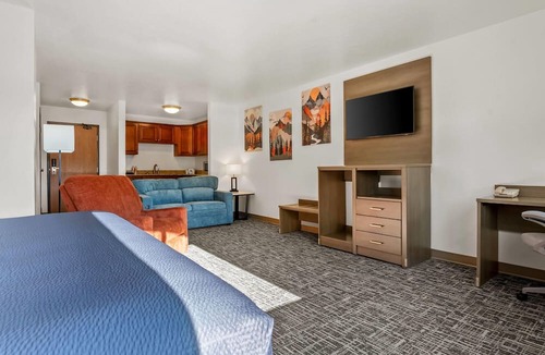 Montpelier Hotel | Super 8 by Wyndham Montpelier